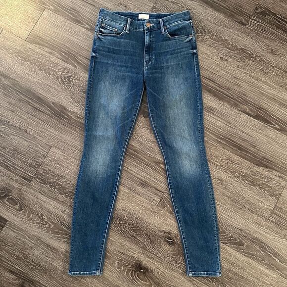 Mother The Looker in Groovin - Picture 1 of 7